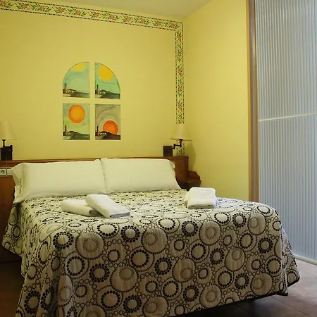 Casa Domenc 호텔 *